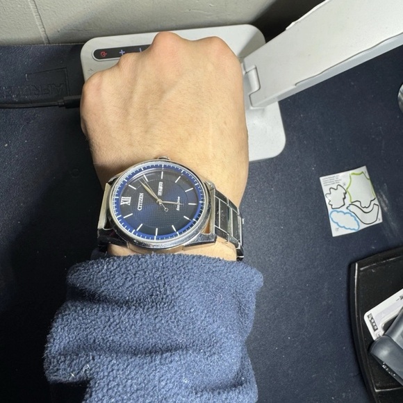 Citizen Silver Watch with Blue Dial - Picture 7 of 8